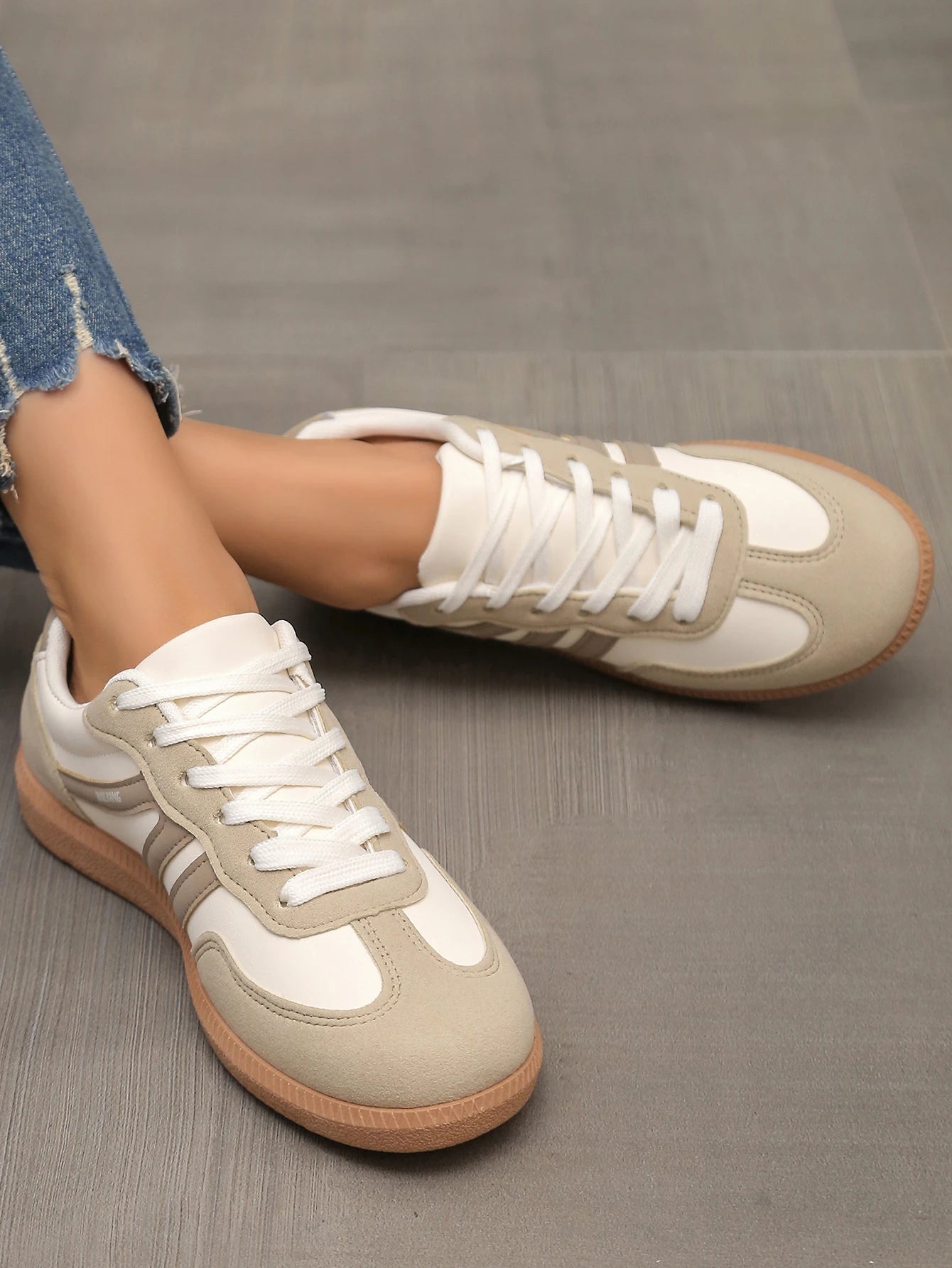 Women's Footwear with Closed Design, Ideal for Casual Outings & Everyday Wear Lace-Up Casual Shoes - Lightweight Breathable