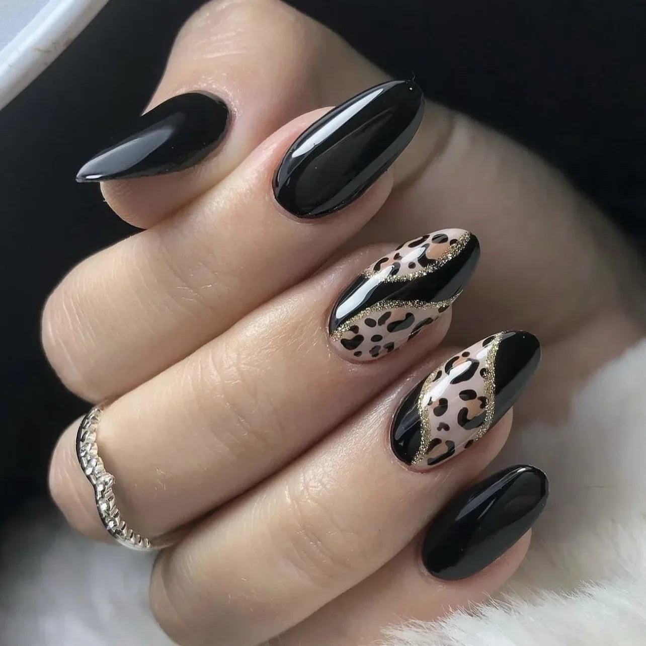 24Pc Leopard Print French False Nails Long Stiletto Press on Nails with Steel Ball Fake Nail Sweet Cool Detachable Nail Tips Art