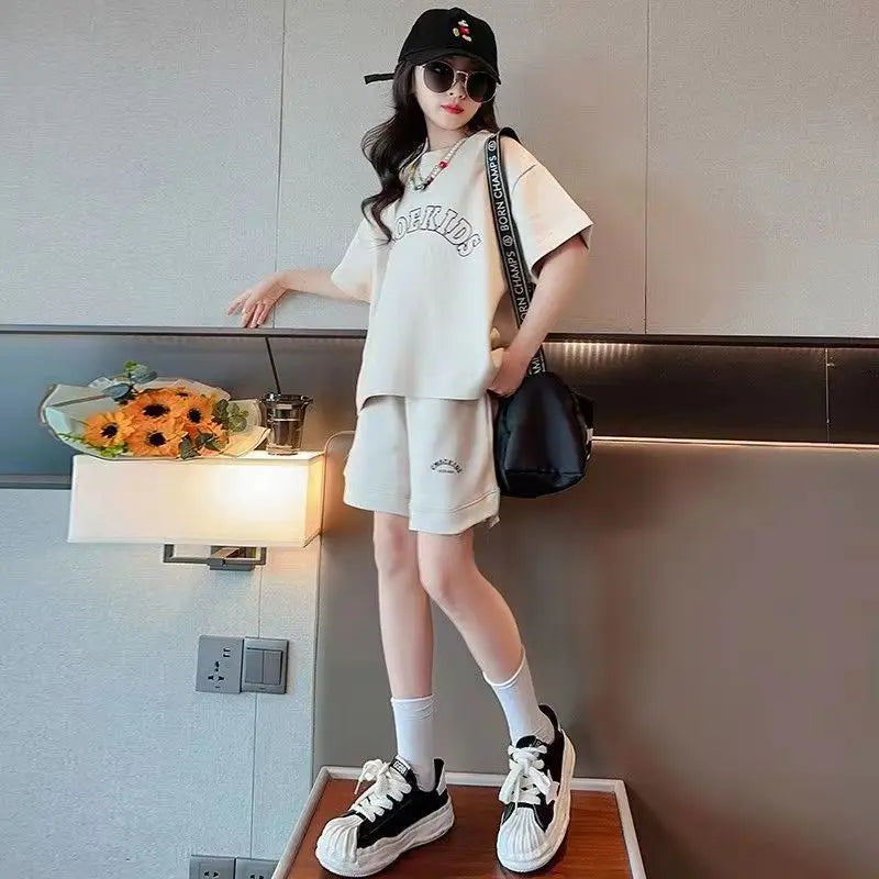 2025 Summer Girls Suit Child set Clothes Short-Sleeved loose letters t-shirt + half pants Teenager Tracksuits Kids 8 10 12 year