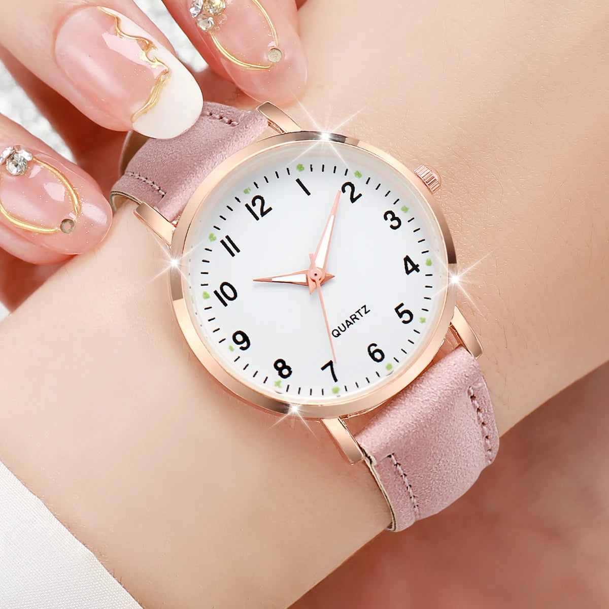4PCS/Set Fashion Women's Watch Casual Leather Strap Versatile Round Dial Quartz Watch Set