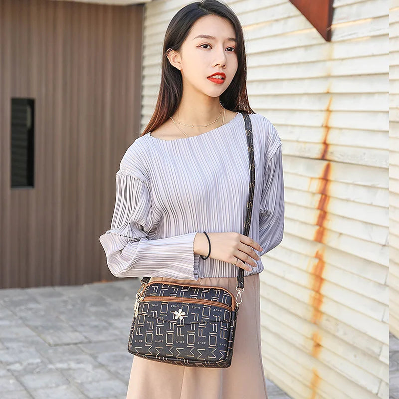 2024 New Summer High-capacity Crossbody Messenger Shoulder Bag Fashionable Multi-layer Bag Middle-aged Women's Handbag