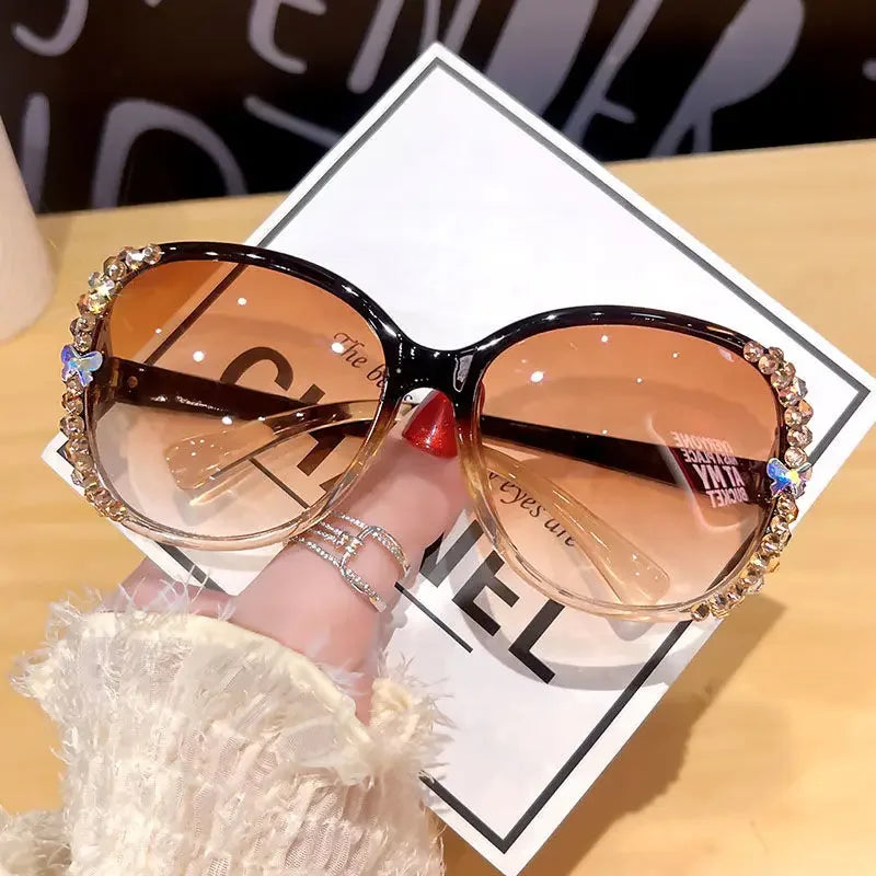 New Fashion Brand Sunglasses 2025 Women Luxury Design Sun Glasses Bling Rhinestone Gradient Lens Eyeglasses for Female UV400