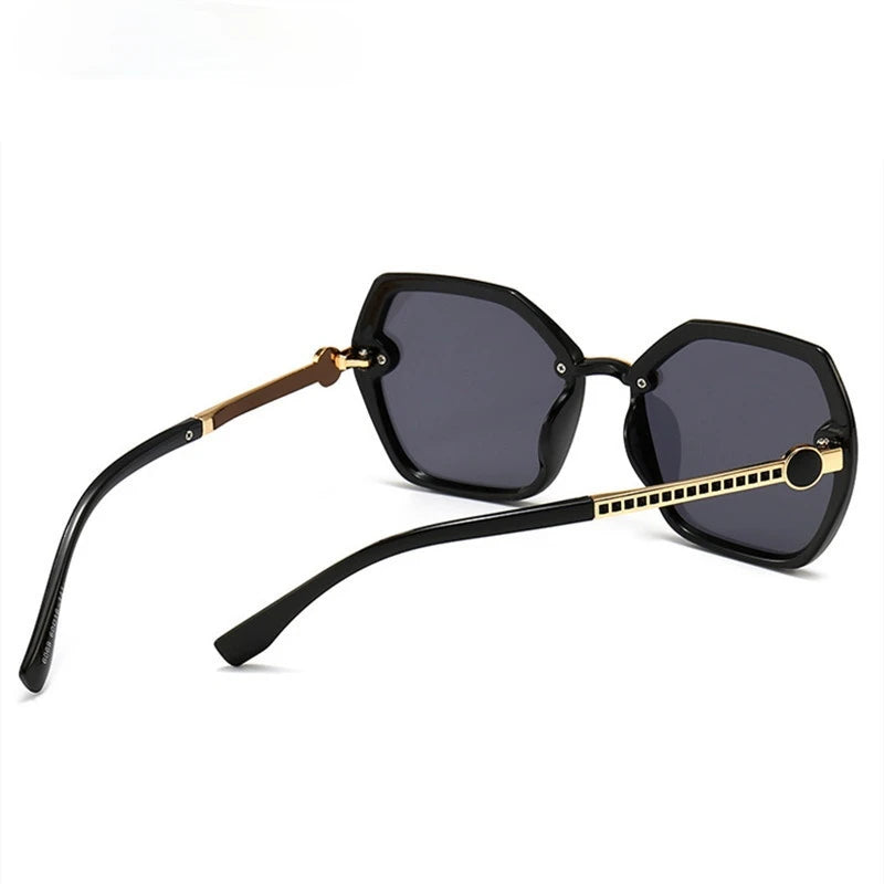 Women Square Sunglasses Ladies Fashion Big Frame Sun Glasses Catwalk Vintage Eyeglasses Sunglass