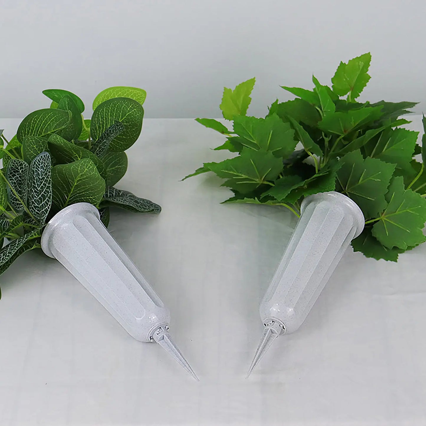 Grave Flower Holders Memorial Cemetery Vase With Earth Spikes Cemetery Cone Vases Pots For Placing Fresh Artificial Floral
