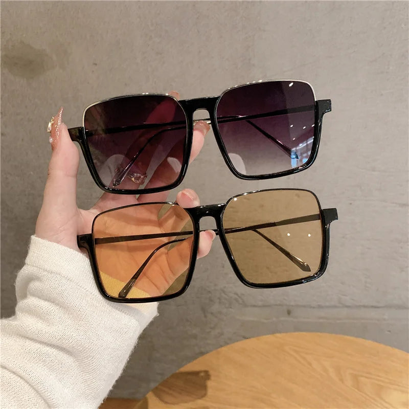2021 New Vintage Fashion Sunglasses For Women Metal Square Frame Luxury Shades Pink Sun Glasses Photograph Sun Eyewear UV400