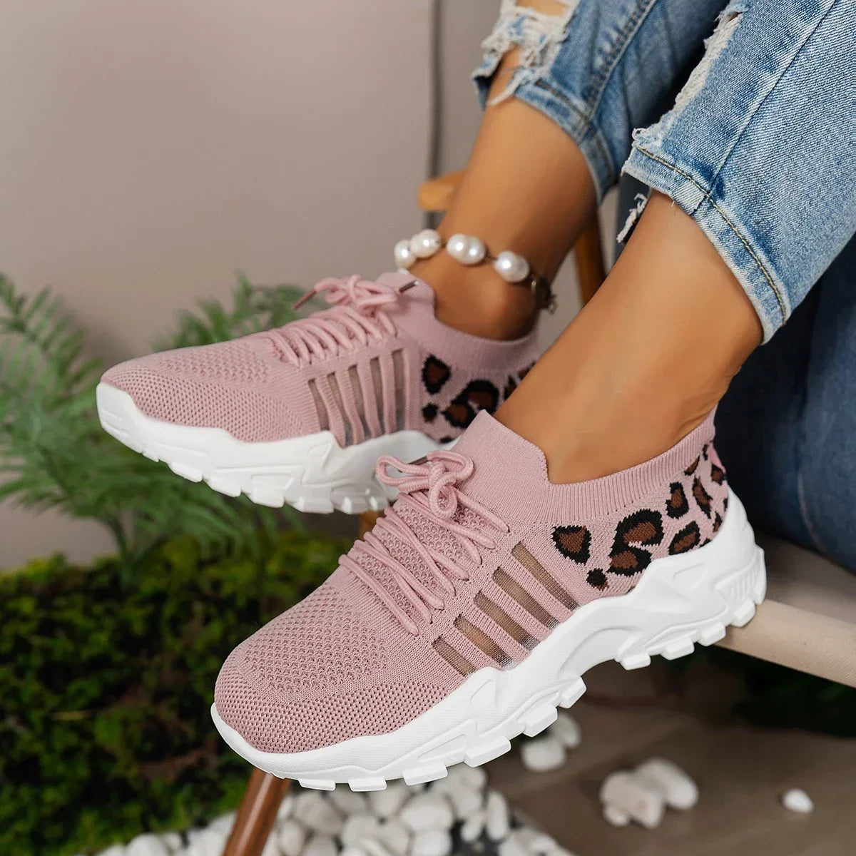 Women Casual Shoes Breathable Walking Mesh Flat Shoes Platform Sneakers Women Tenis Gym Vulcanized Shoes White Female Footwear
