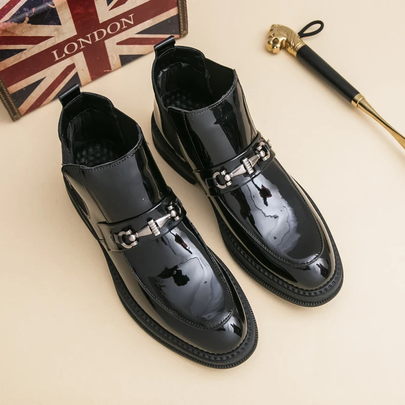 In the autumn of 2025 the British business formal wear Chelsea boots features a man wearing high-top patent leather shoes
