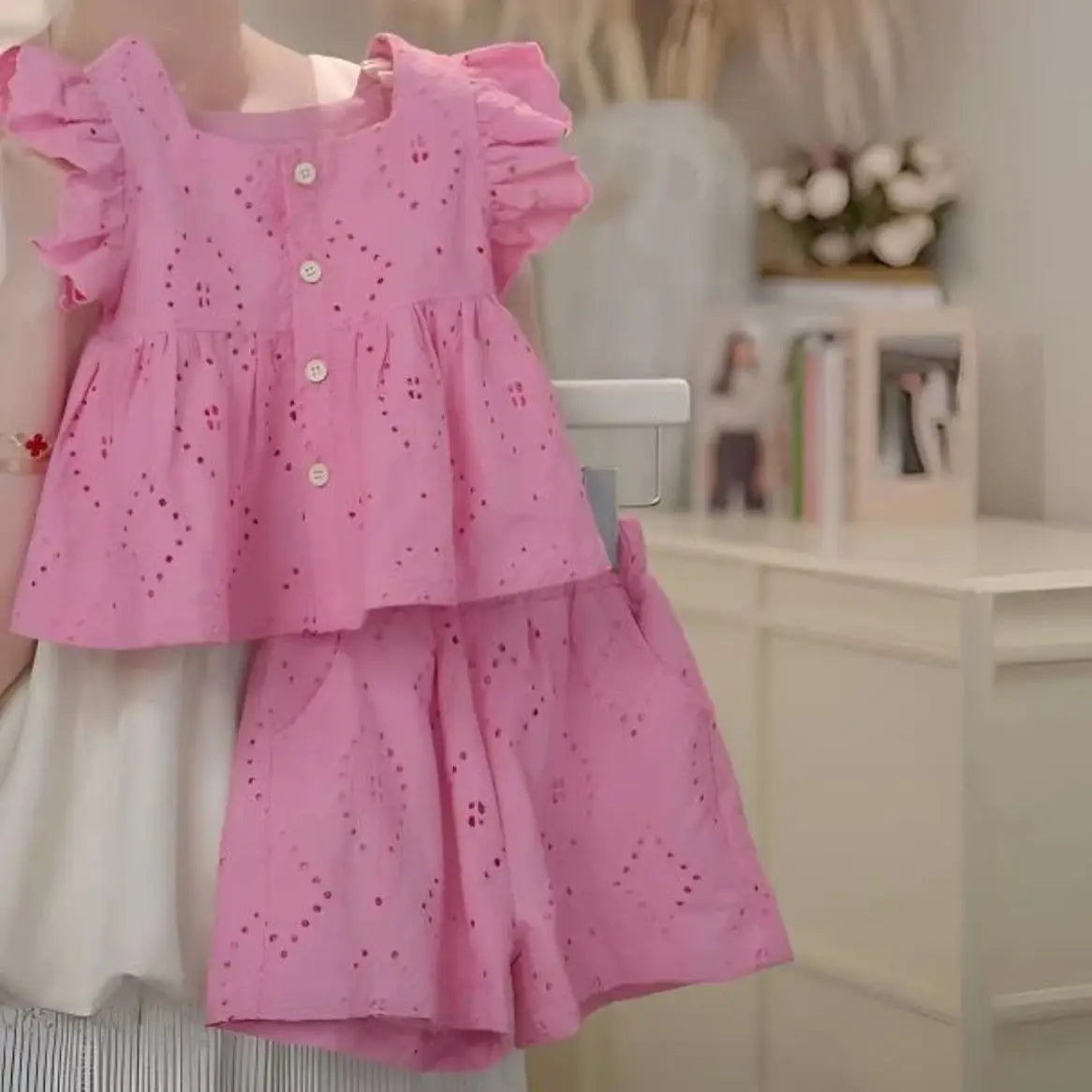 Children's Clothing Sets Fly Sleeve Lace Top + Shorts 2pcs Sets Baby Girl Clothes Kids Clothes Girls Kids Boutique Clothes