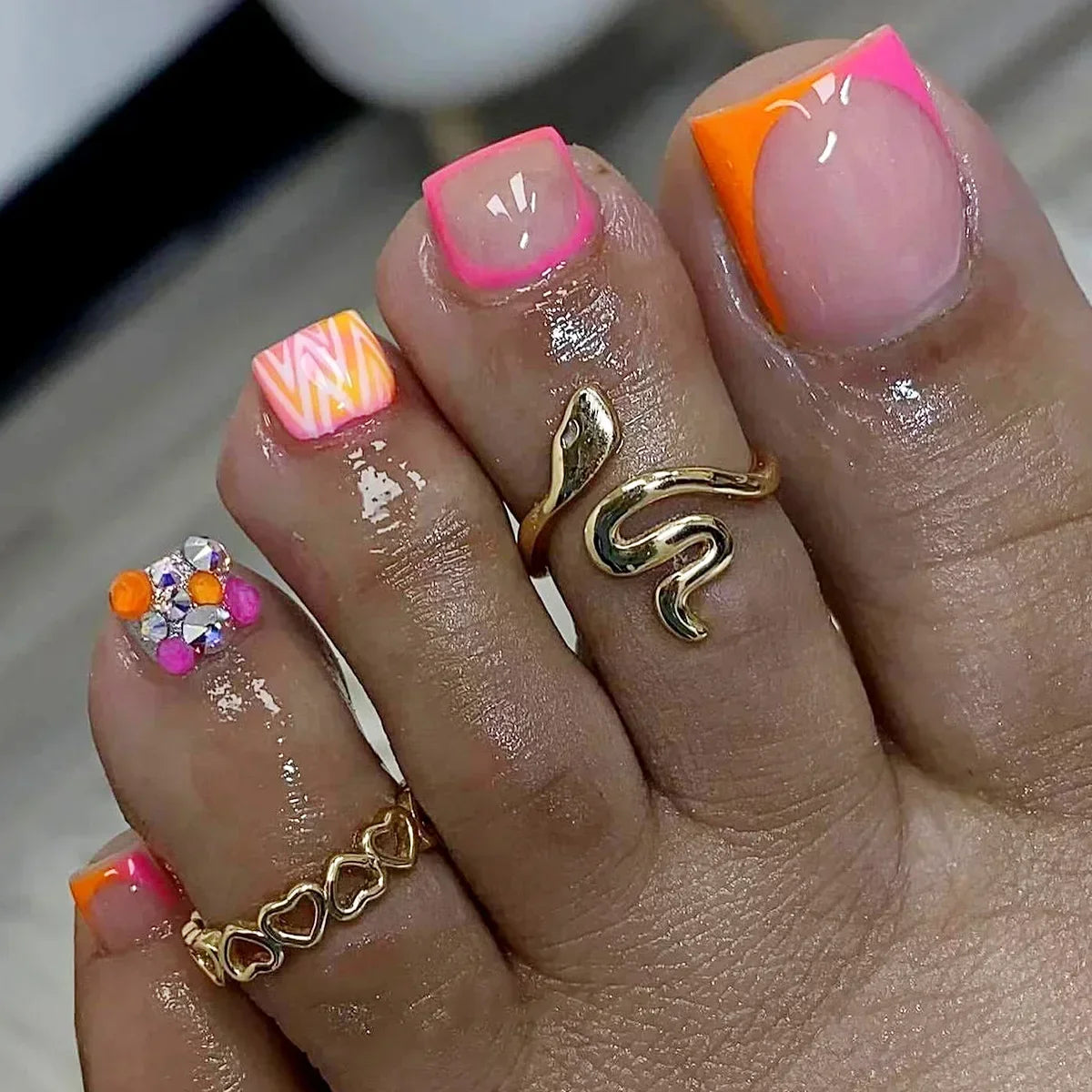 24pcs Summer Fake Toenail Patch with Star Rhinestone Design False Toe Nail Full Cover Wearable Green French Press on Toenails