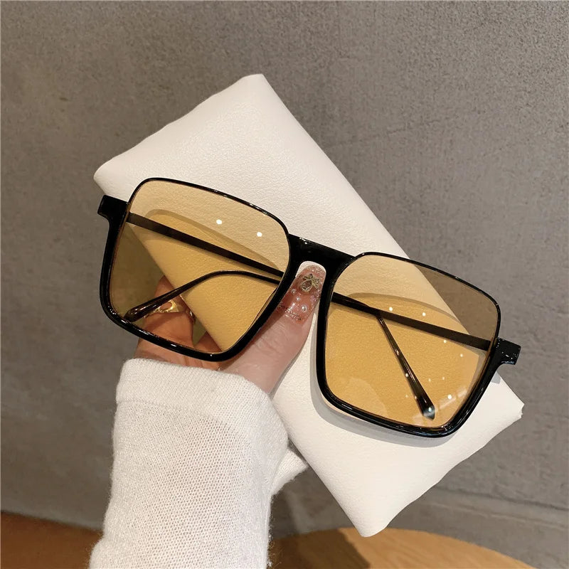 2021 New Vintage Fashion Sunglasses For Women Metal Square Frame Luxury Shades Pink Sun Glasses Photograph Sun Eyewear UV400
