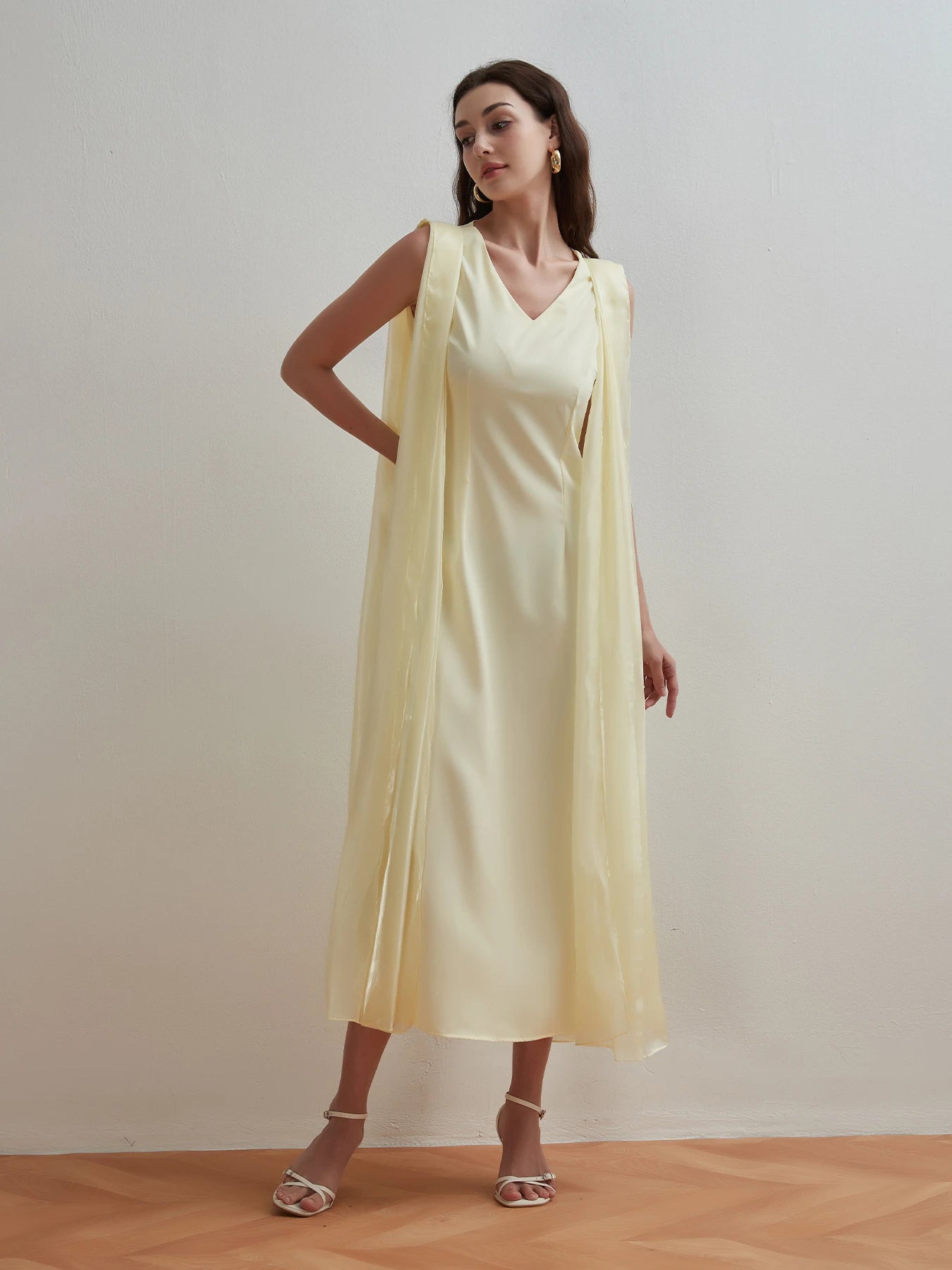 2025 Fashionable Womens Spaghetti Strap Sleeveless Dresses and Solid Color Elegant Loose Temperament Dresses Evening Party Dress