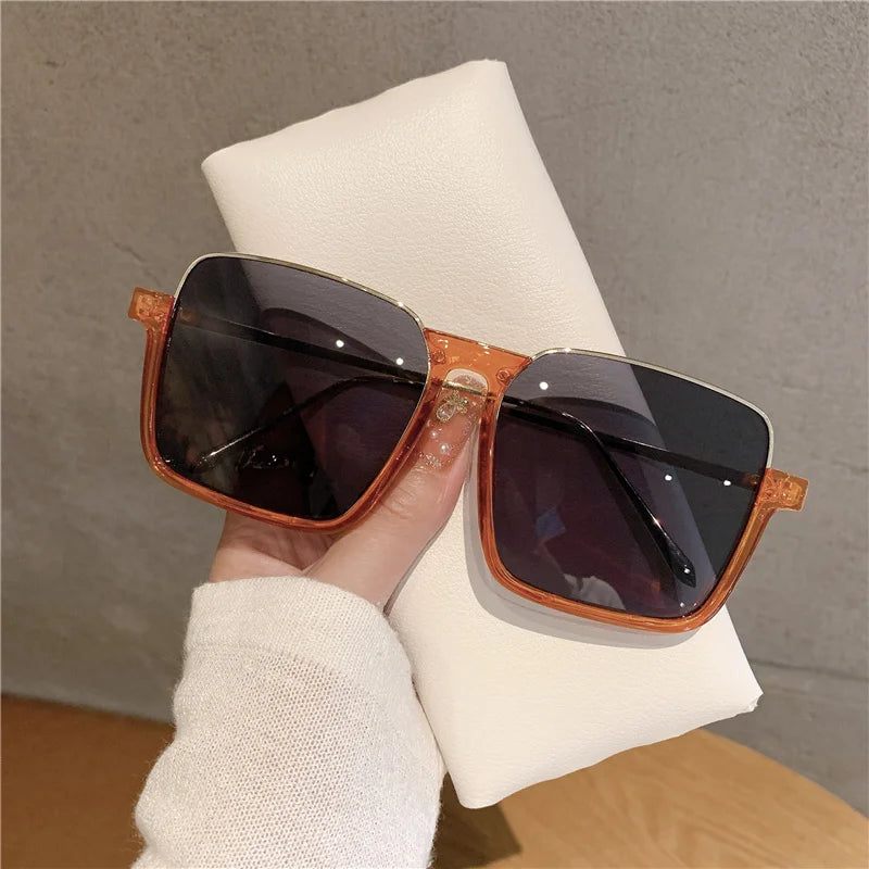2021 New Vintage Fashion Sunglasses For Women Metal Square Frame Luxury Shades Pink Sun Glasses Photograph Sun Eyewear UV400