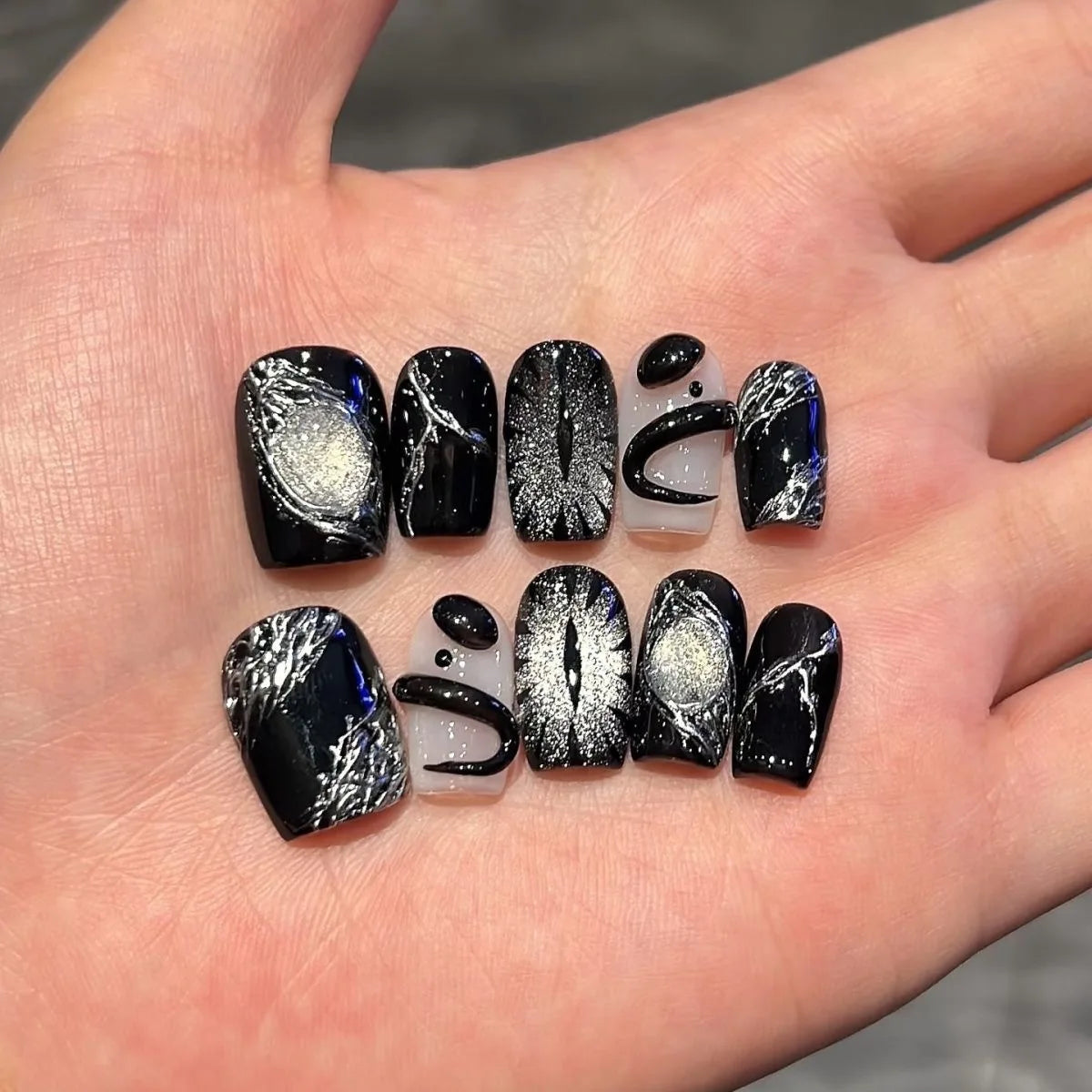 10Pcs Short Sweet and Cool Handmade Press On Nails Full Cover Design Round Head Fake Nail Artificial Manicure Wearable Nail Tips