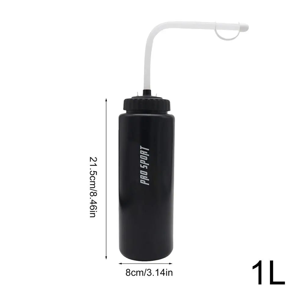 Squeeze Water Bottles Safety Water Wash Bottles 1 Liter Football Water Bottle Boxing Squeeze Bottle With Long Straw For Fitness