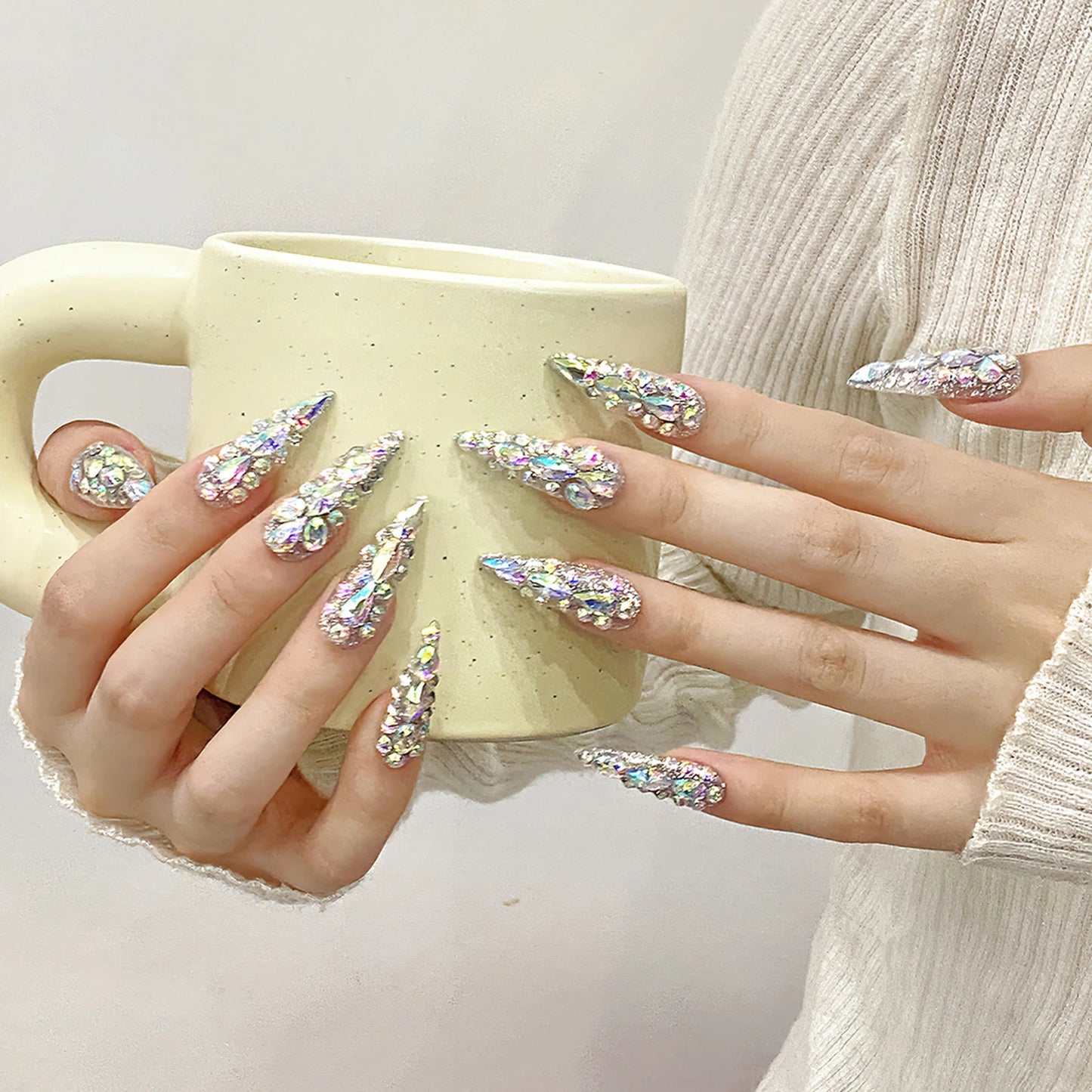 Long Fake Nails Stiletto Wearable Full Flash Rhinestones False Nails With Designs Almond Nail Tip