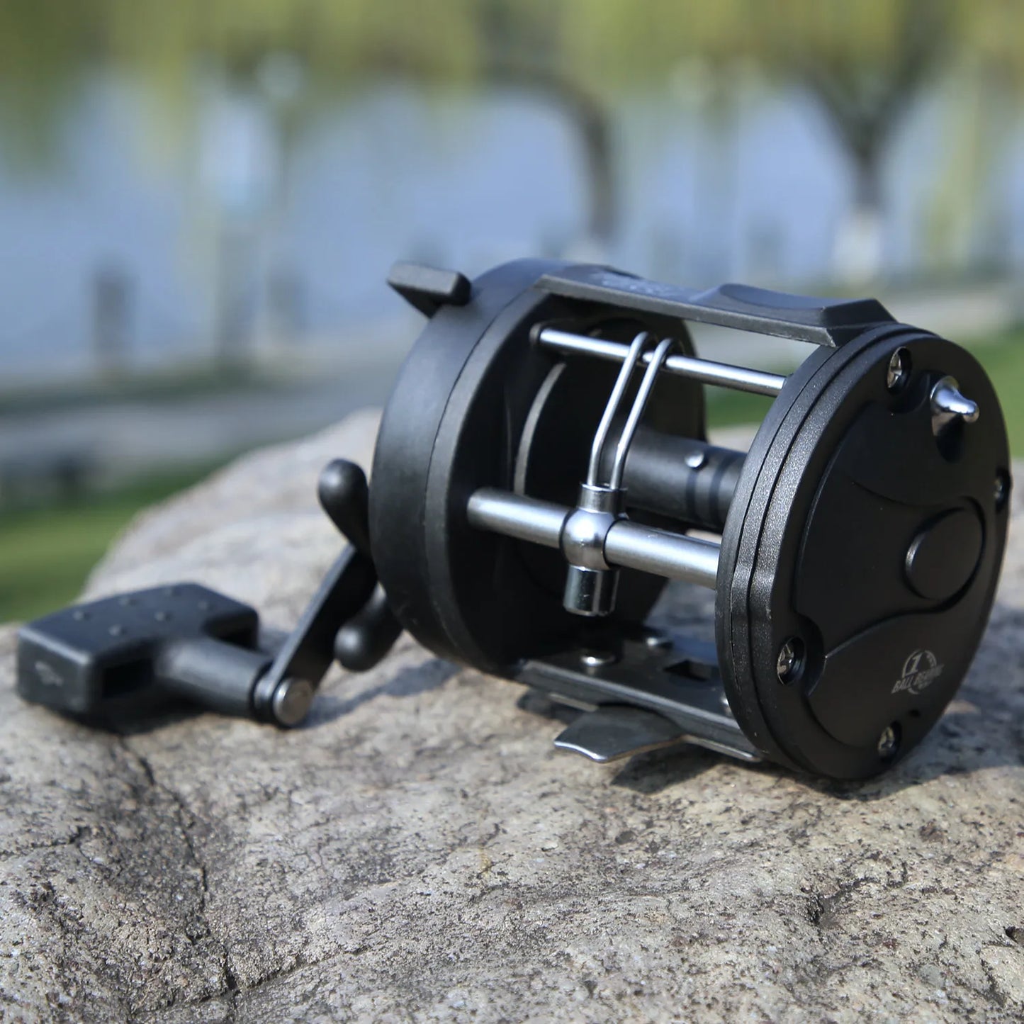 Sougayilang Saltwater Fishing Reel 3000 4000 Series Trolling Reel Drum Fishing Reel Saltwater Right Hand Sea Fishing Reel Pesca