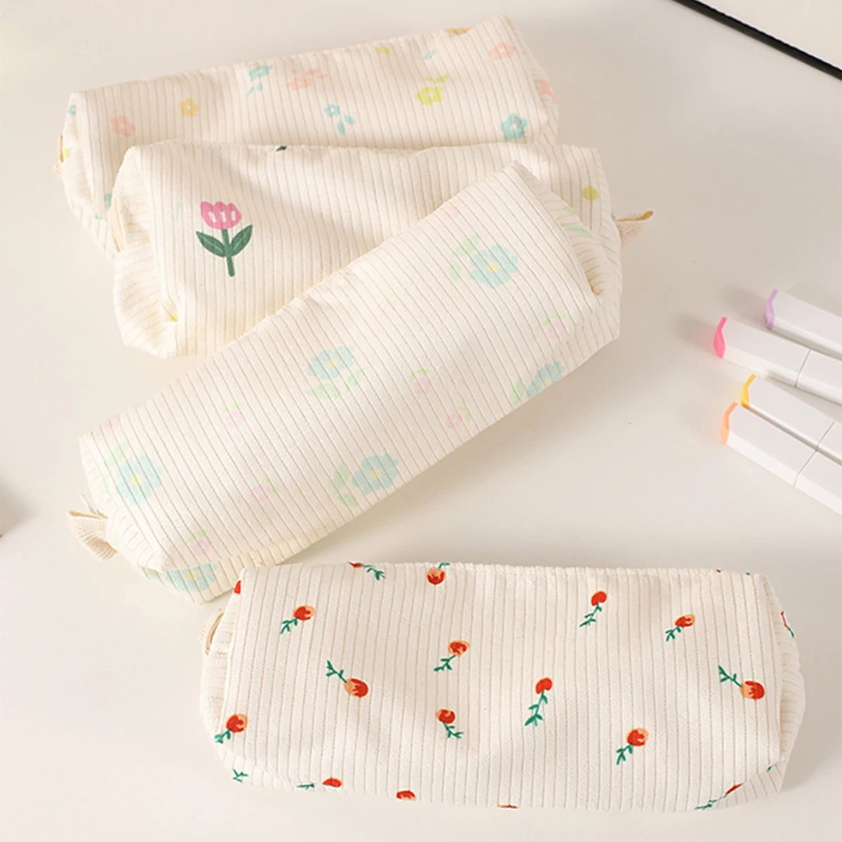 1 Pc Retro Floral Print Pencil Case, Office Desktop Finishing Storage Items Pencil Case, Small Fresh Stationery Storage Bag