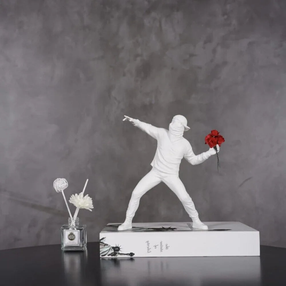 Flower Thrower Sculpture,Resin Statue for Home Decor, Modern Decorative Figurines for Living Room,Office Desk Bookshelf