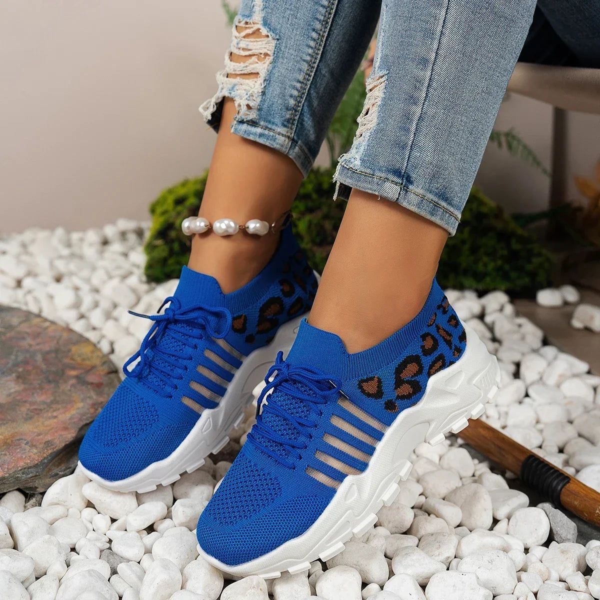 Women Casual Shoes Breathable Walking Mesh Flat Shoes Platform Sneakers Women Tenis Gym Vulcanized Shoes White Female Footwear