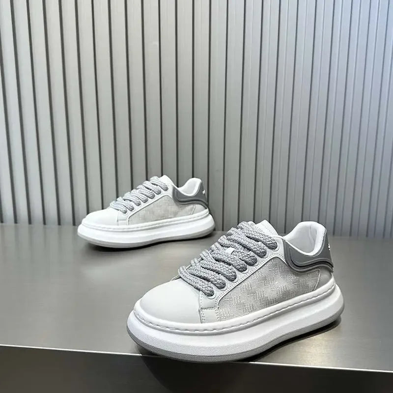 Fashion Footwear for Men Made of Leather Fabric Breathable Height-Increasing Flat Platform Shoe New Designer Casual Sports Shoe