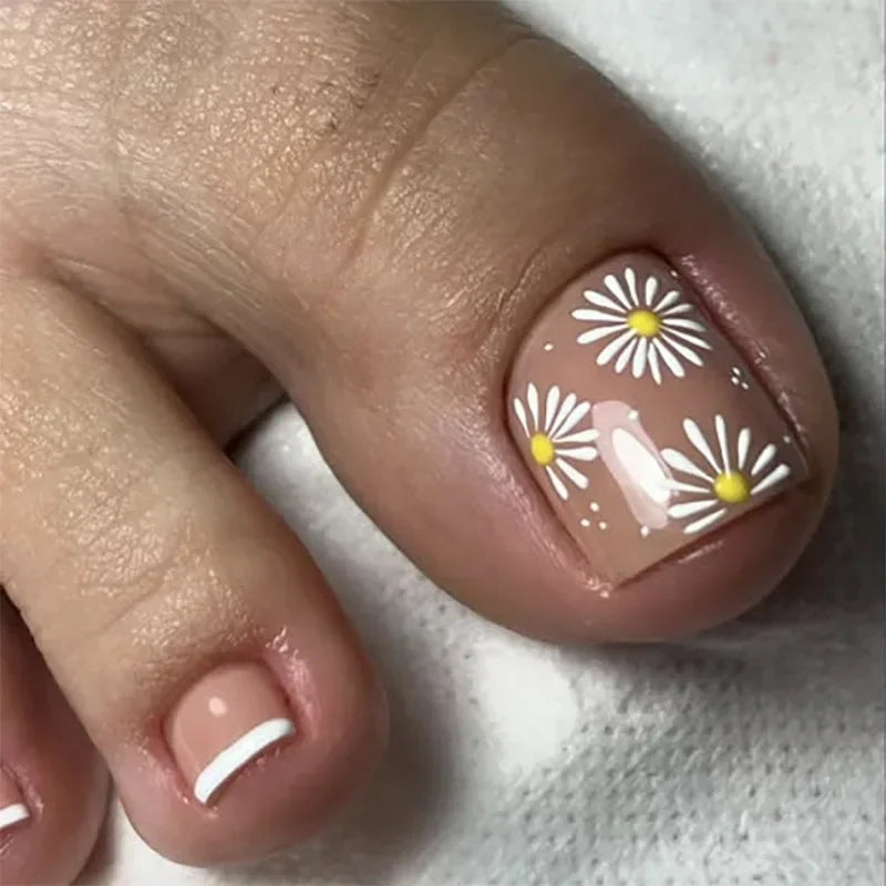 New French False Toe Nails with Heart Rhinestone Design White Edge Summer Press on Toenails Fashion Manicure Fake Toenail Patch