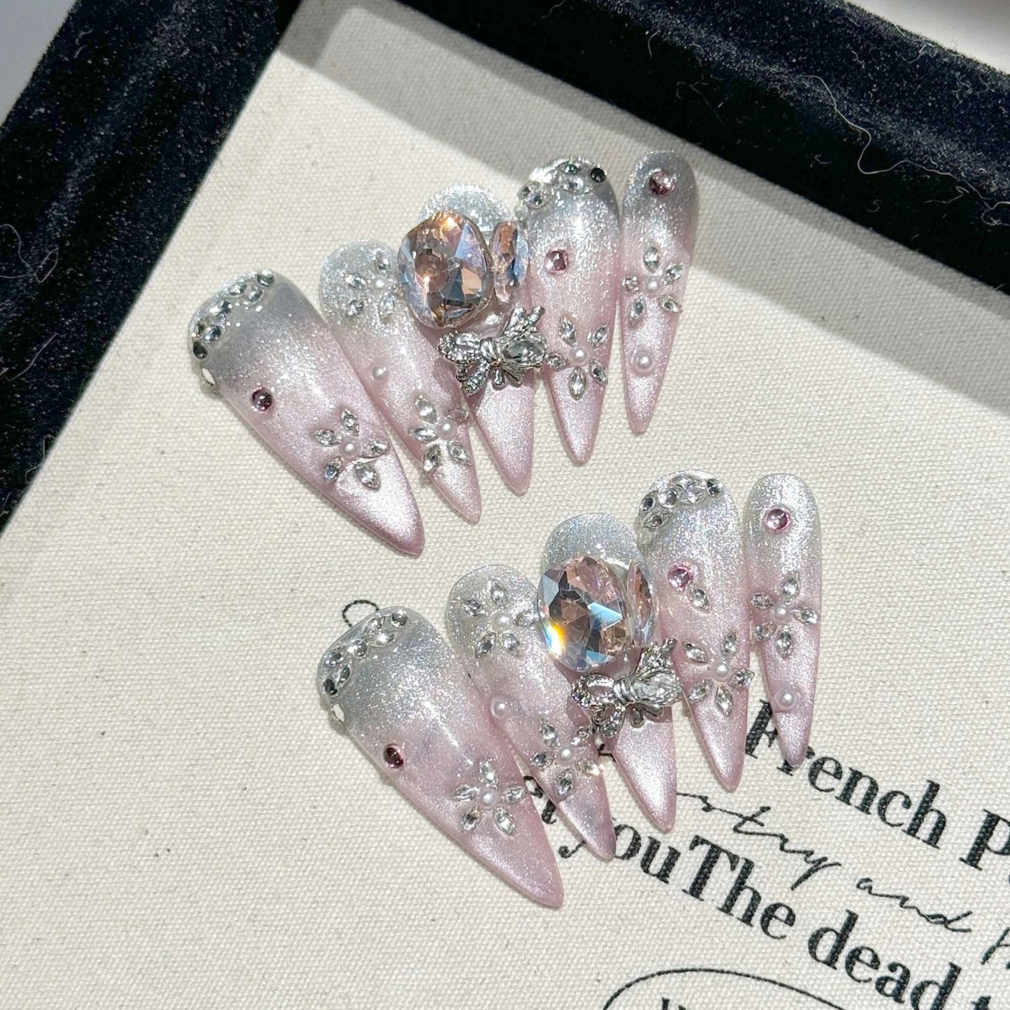 Long Fake Nails Stiletto Wearable Full Flash Rhinestones False Nails With Designs Almond Nail Tip