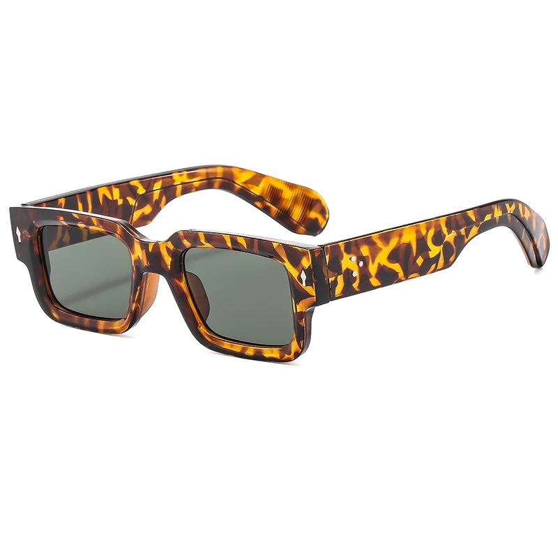 Classical High Square Rivet Sunglasses Men Women Fashion Eyeglasses Men Punk Rectangle Design Sun Glasses Retro Glasses UV400