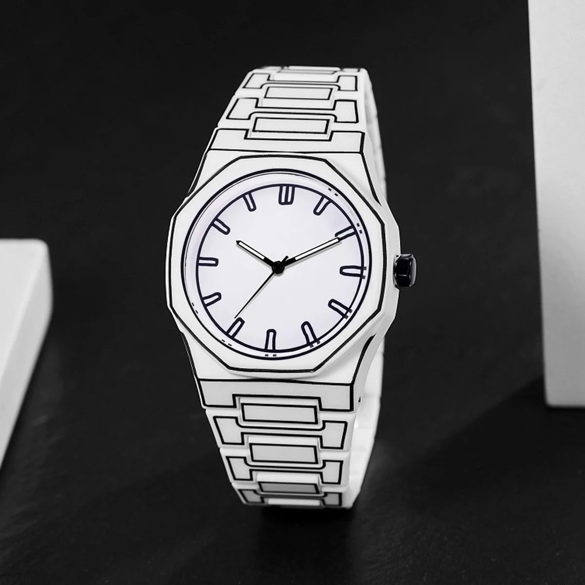 Hot Sale Silicone Comic Design Quartz Watch Classic Anime Lines Men Watches Watch Strap Sport Watches Man AAA Plastic Clock