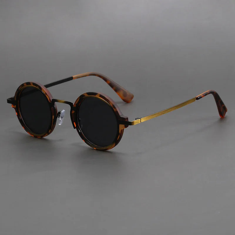 Men Vintage Steampunk Sunglases Women 2025 Luxury Design Metal Round Frame Sun Glasses Women Retro UV400 Shades Classic Eyewear